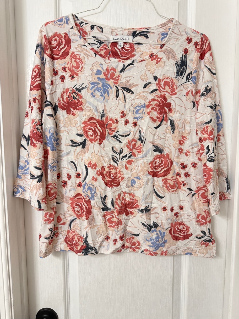Emily Daniels Cream Beige Floral Textured Print 3/4 Sleeve Top Size L